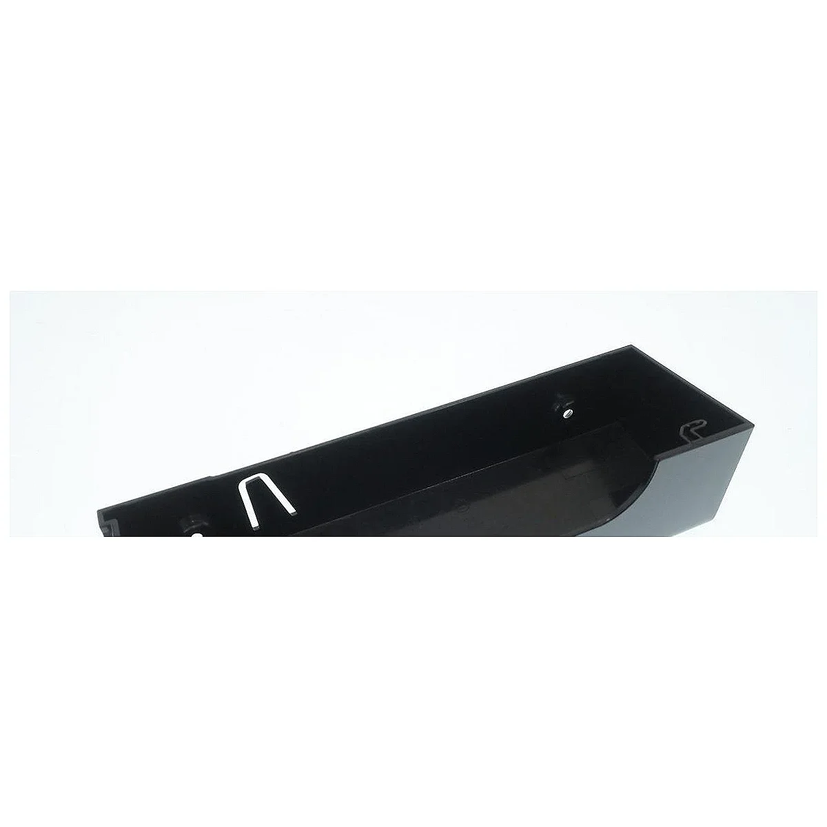 Frontpanelets kileformede profil set fra oven