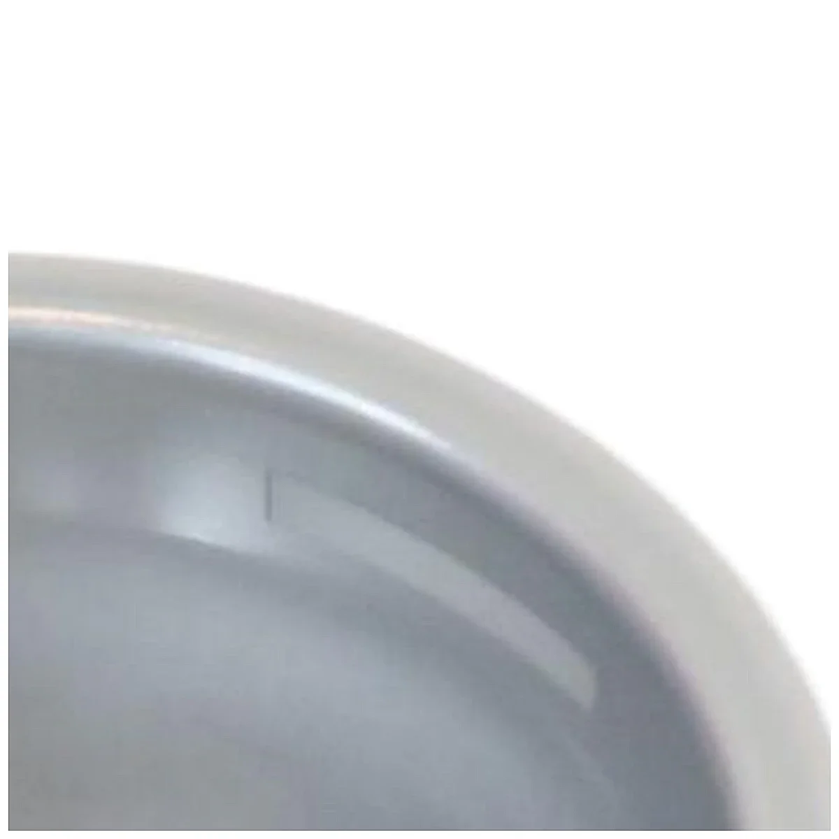 Detalje af filterindsatsens blanke aluminiumsside
