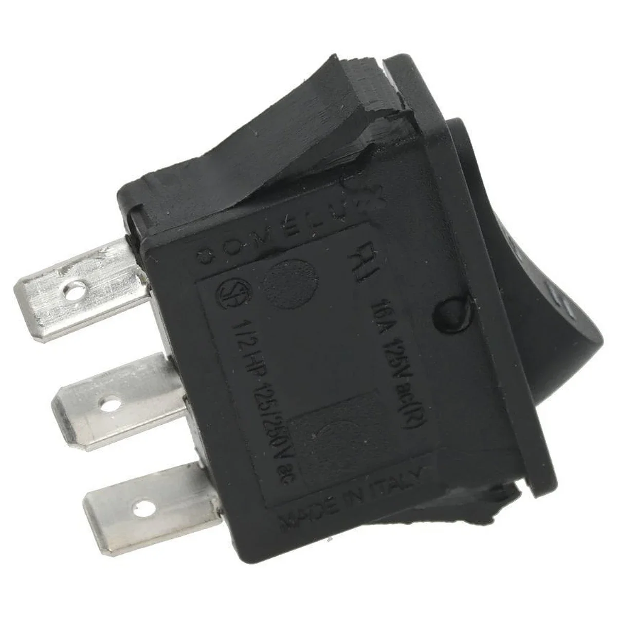 Sort vippeafbryder med tre positioner 16A 250V – set bagfra med fladstik